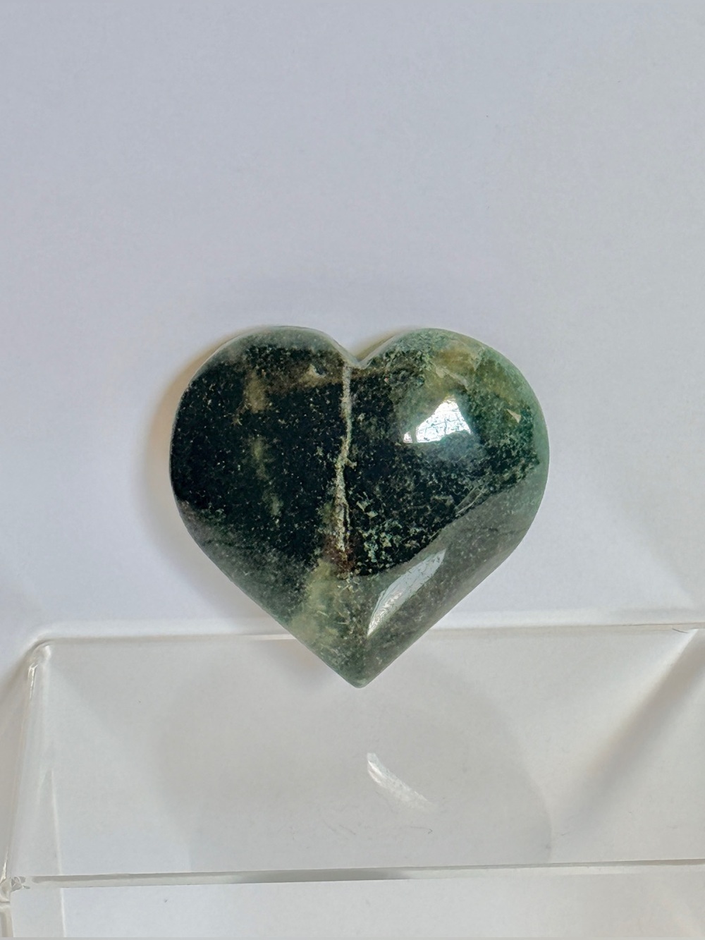 Moss Agate Crystal Heart Carving – Natural Green Dendritic Chalcedony 126g